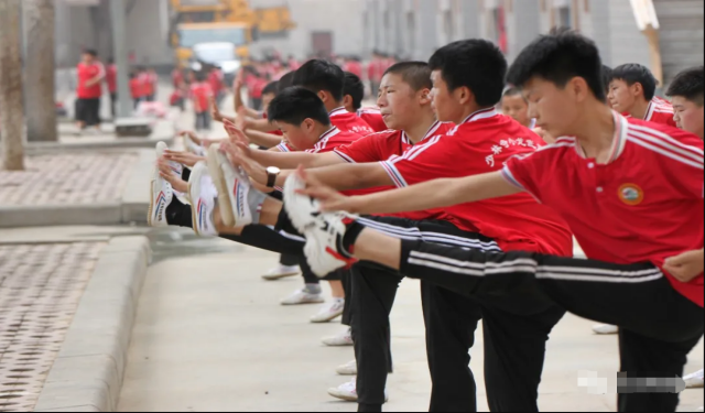 河南嵩山少林武術(shù)學(xué)校